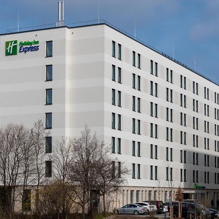 Holiday Inn Express - Munich North By Ihg Екстер'єр фото