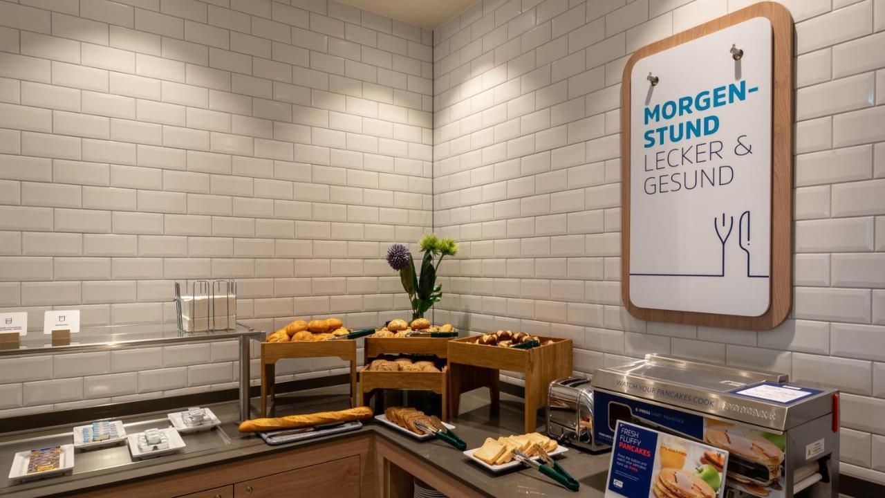 Holiday Inn Express - Munich North By Ihg Екстер'єр фото