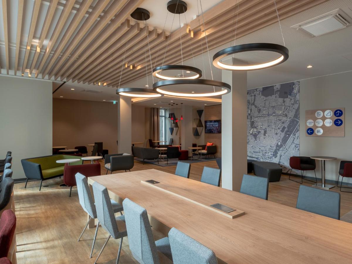 Holiday Inn Express - Munich North By Ihg Екстер'єр фото