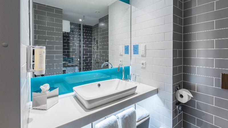 Holiday Inn Express - Munich North By Ihg Екстер'єр фото