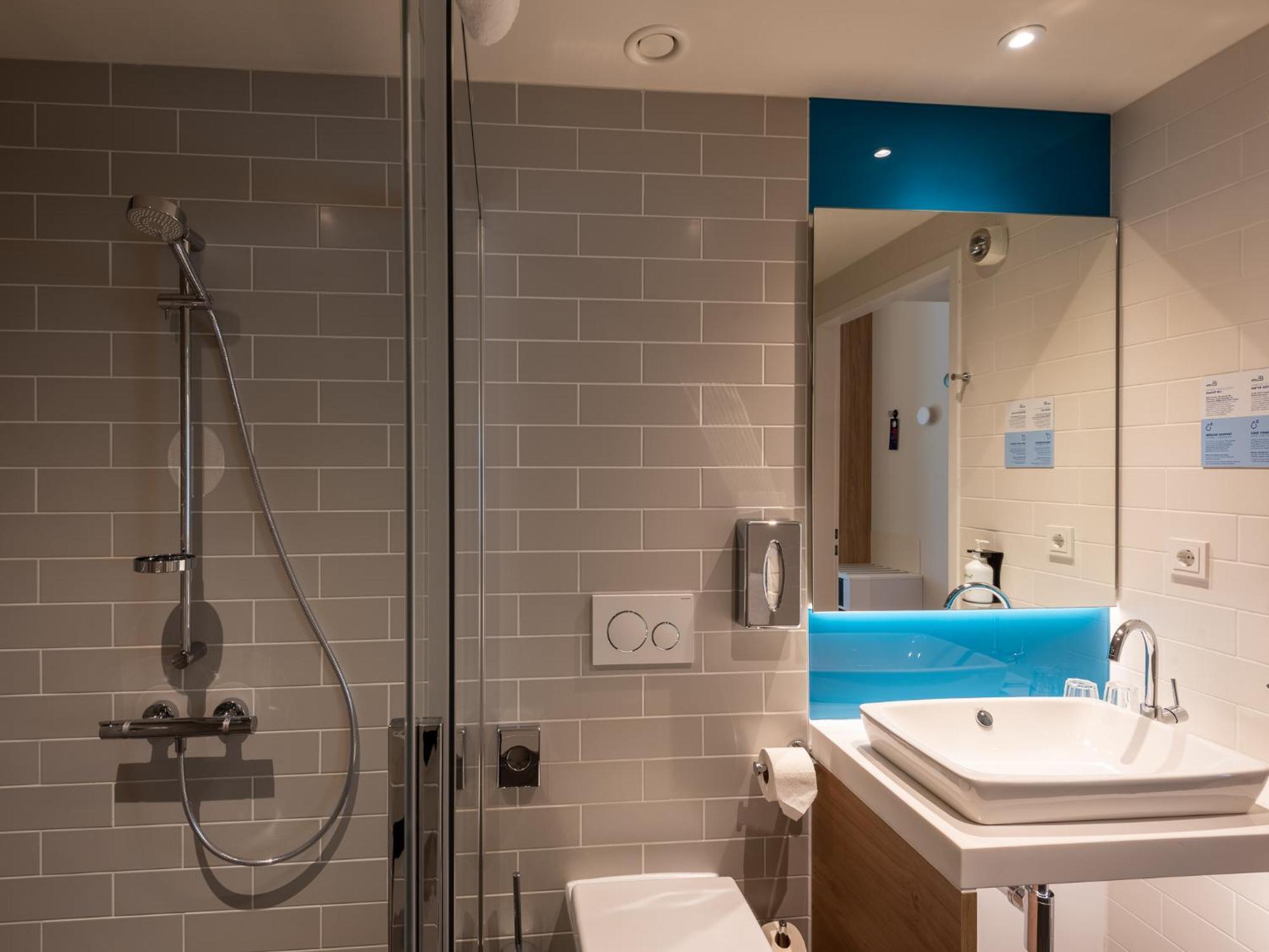 Holiday Inn Express - Munich North By Ihg Екстер'єр фото